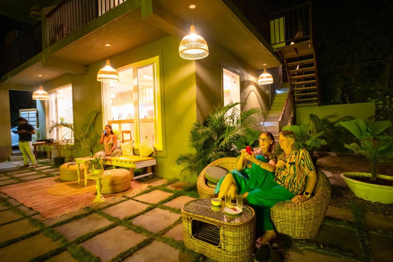 Locomo Boutique, Morjim - Stay Work Eat المظهر الخارجي الصورة