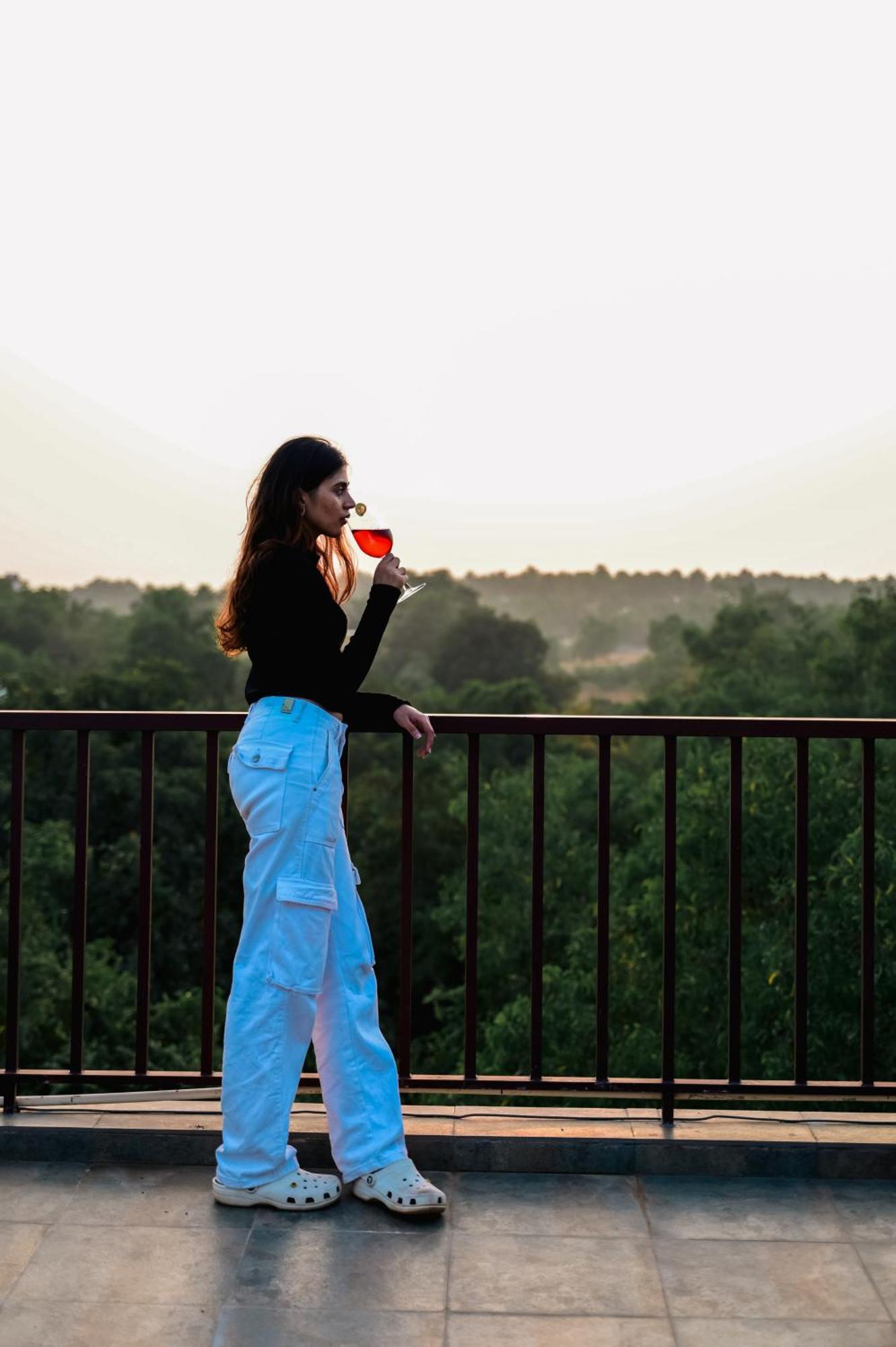 Locomo Boutique, Morjim - Stay Work Eat المظهر الخارجي الصورة