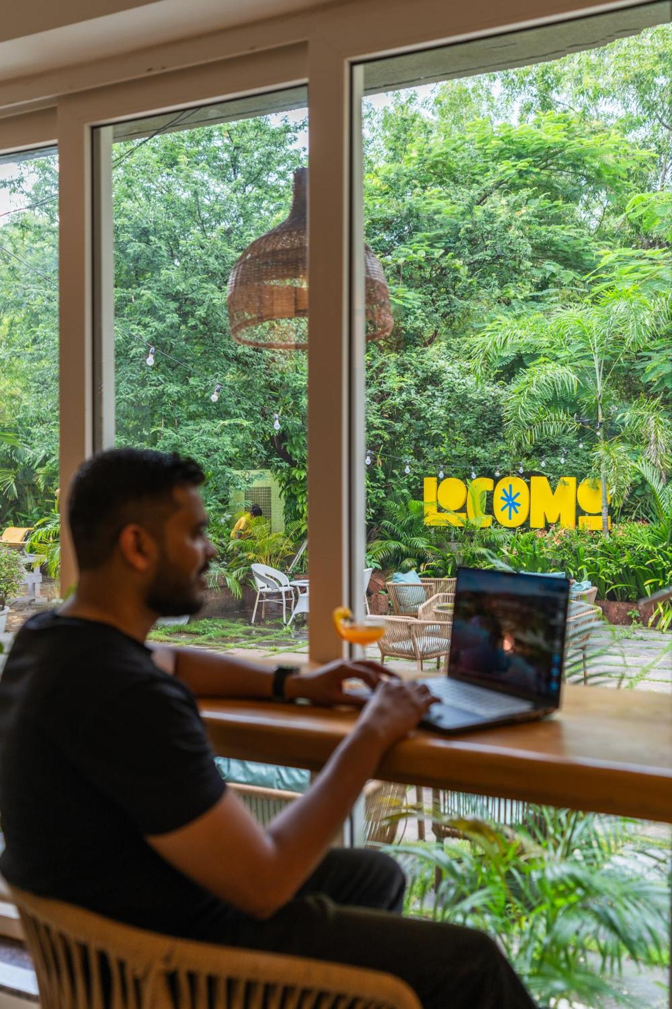 Locomo Boutique, Morjim - Stay Work Eat المظهر الخارجي الصورة